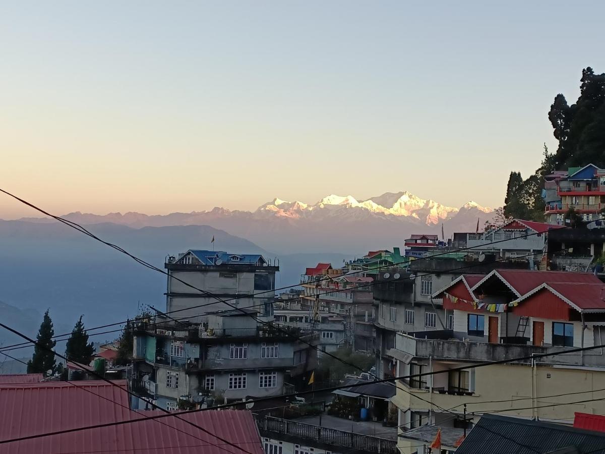 The Guiding Monk Home Stays Darjeeling  Eksteriør billede